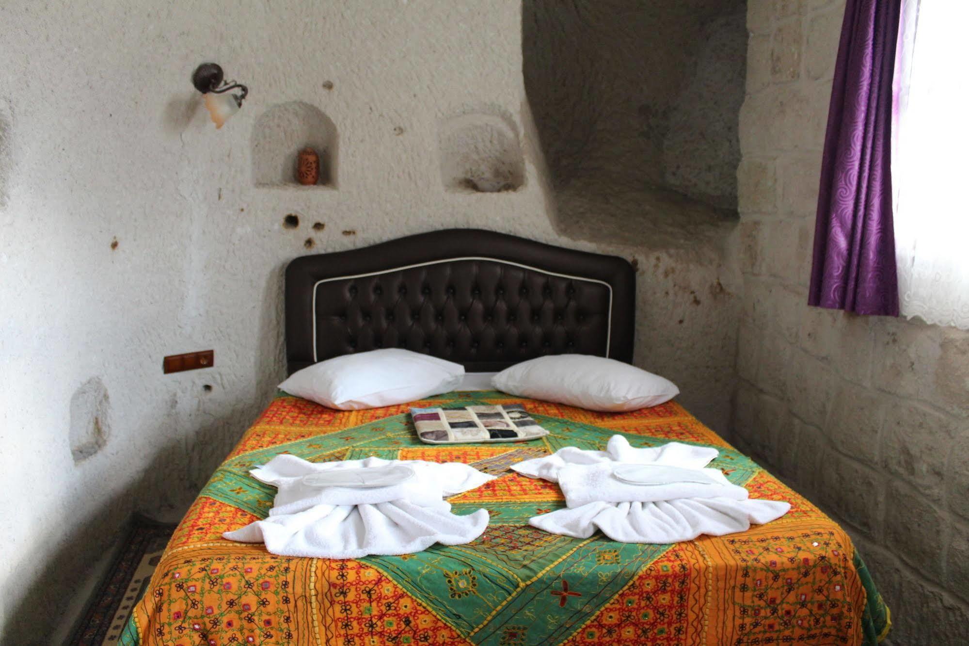 Castle Cave Hotel Гореме Экстерьер фото